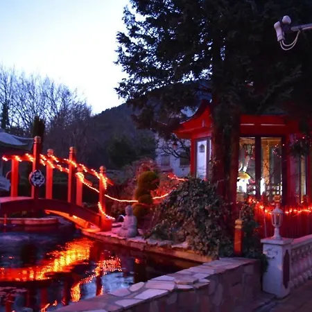 Au Printemps Japonais, Petit Train De La Mure, Parc Des Ecrins Pierre-Chatel