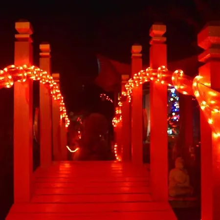 Feriehus Au Printemps Japonais, Petit Train De La Mure, Parc Des Ecrins *