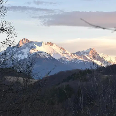 Au Printemps Japonais, Petit Train De La Mure, Parc Des Ecrins Pierre-Chatel