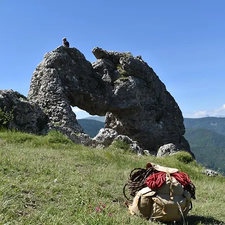 Au Printemps Japonais, Petit Train De La Mure, Parc Des Ecrins * Pierre-Chatel