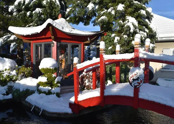 Au Printemps Japonais, Petit Train De La Mure, Parc Des Ecrins Semesterbostad