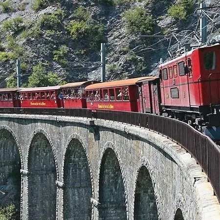 Au Printemps Japonais, Petit Train De La Mure, Parc Des Ecrins *