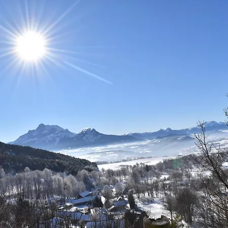 Au Printemps Japonais, Petit Train De La Mure, Parc Des Ecrins Holiday home