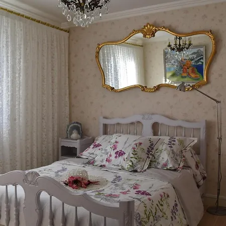Holiday home Au Printemps Japonais, Petit Train De La Mure, Parc Des Ecrins *